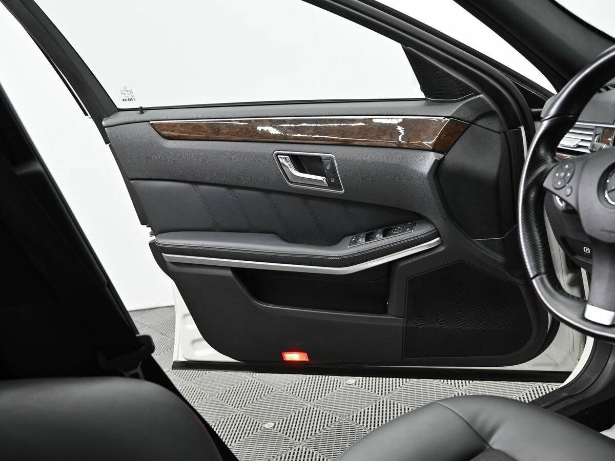 Mercedes-Benz E-Класс 2011 года с пробегом. Фото: #5