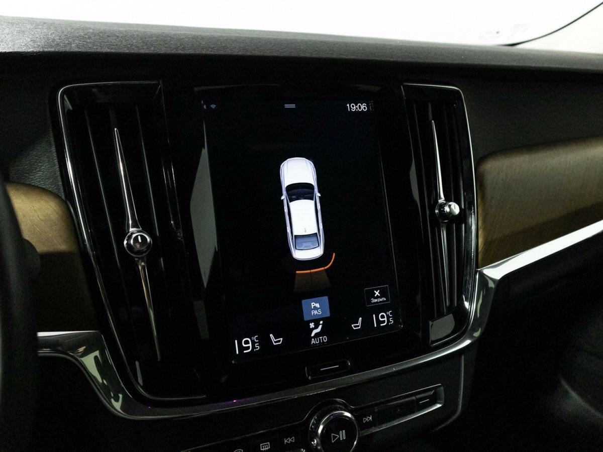 Volvo S90 2017 года с пробегом. Фото: #18