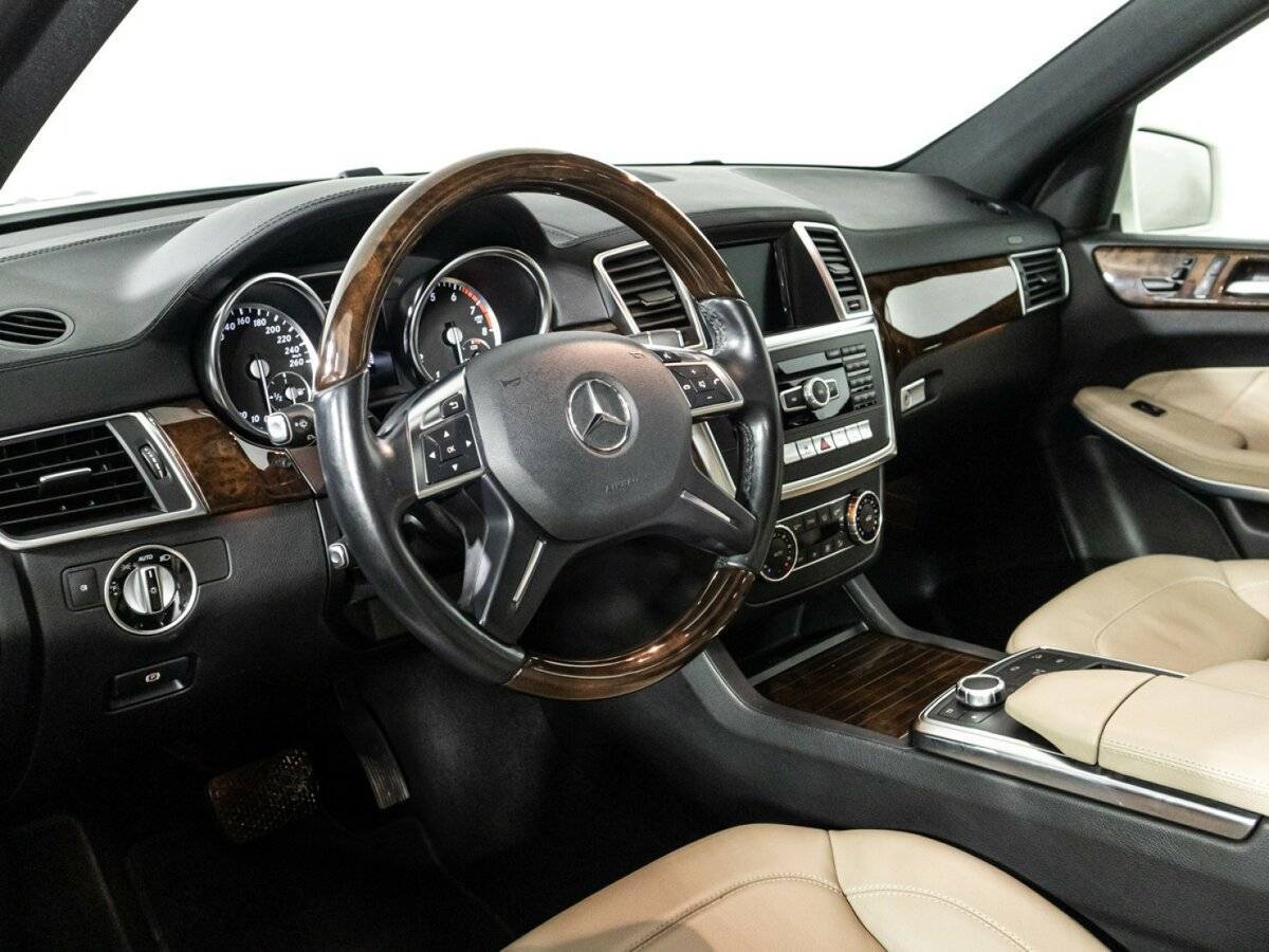 Mercedes-Benz GL-Класс 2014 года с пробегом. Фото: #10