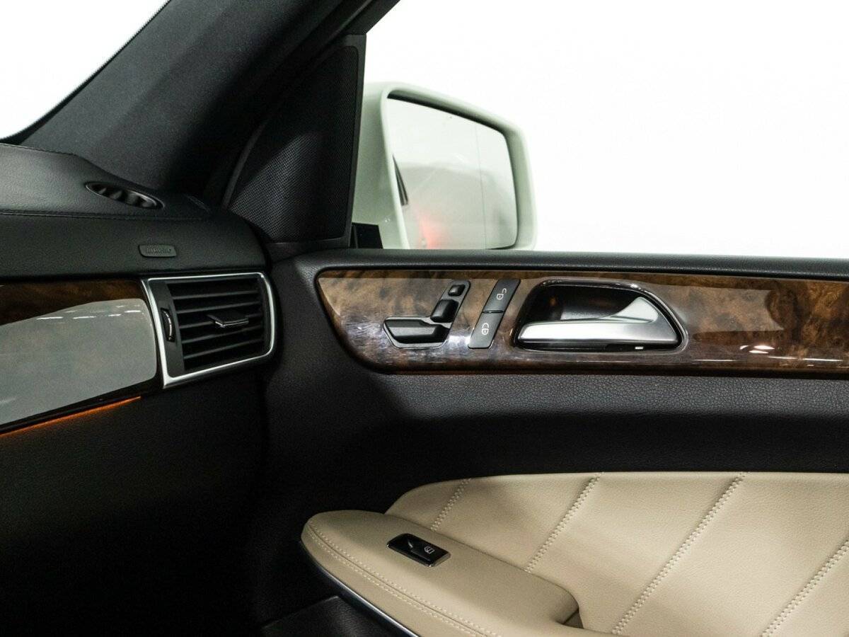 Mercedes-Benz GL-Класс 2014 года с пробегом. Фото: #18