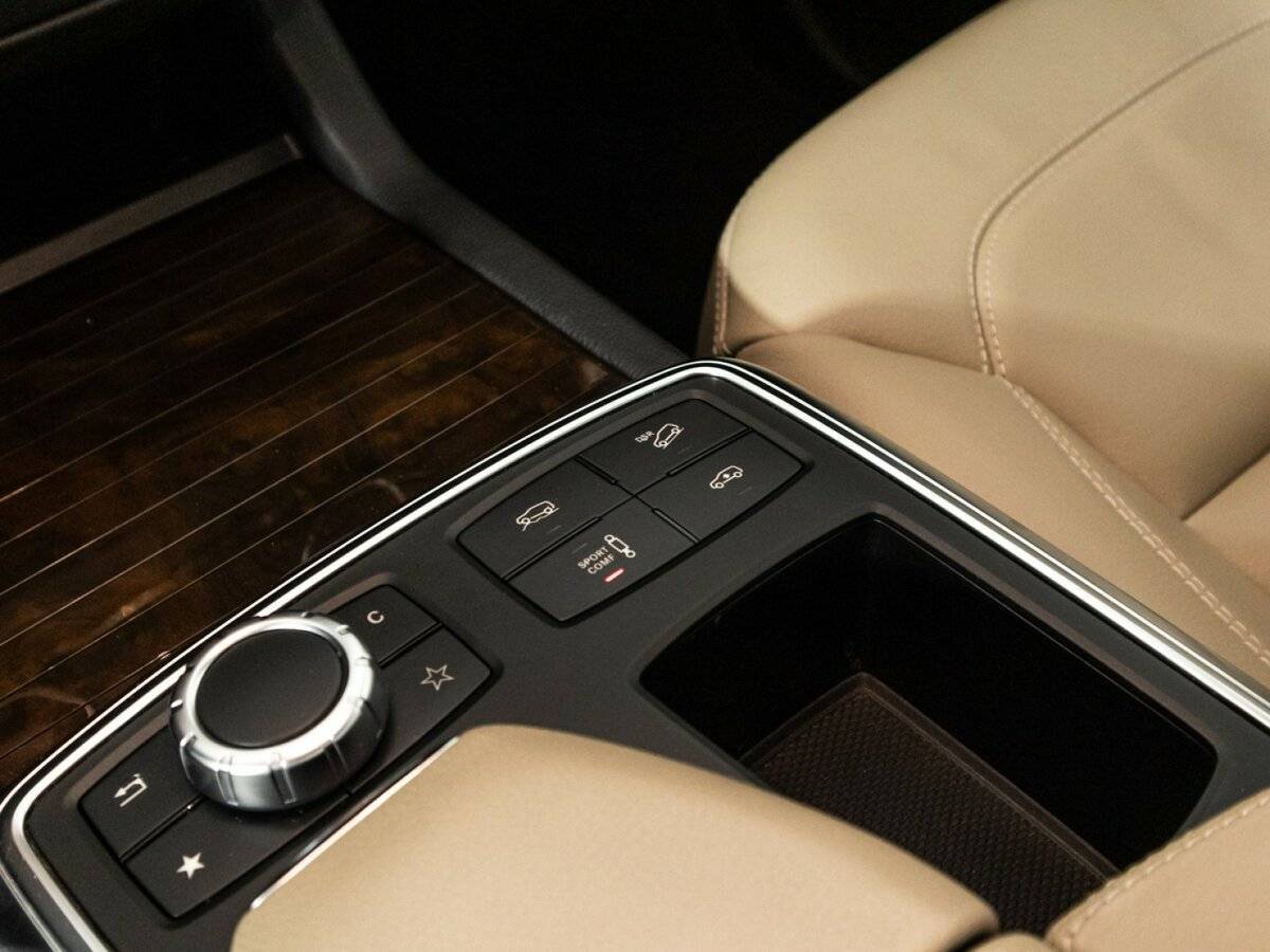 Mercedes-Benz GL-Класс 2014 года с пробегом. Фото: #23