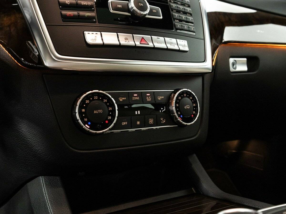 Mercedes-Benz GL-Класс 2014 года с пробегом. Фото: #24