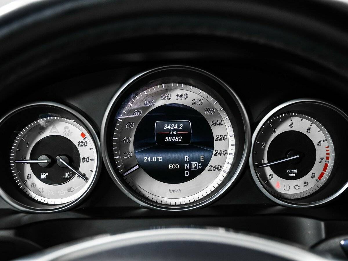 Mercedes-Benz E-Класс 2015 года с пробегом. Фото: #9