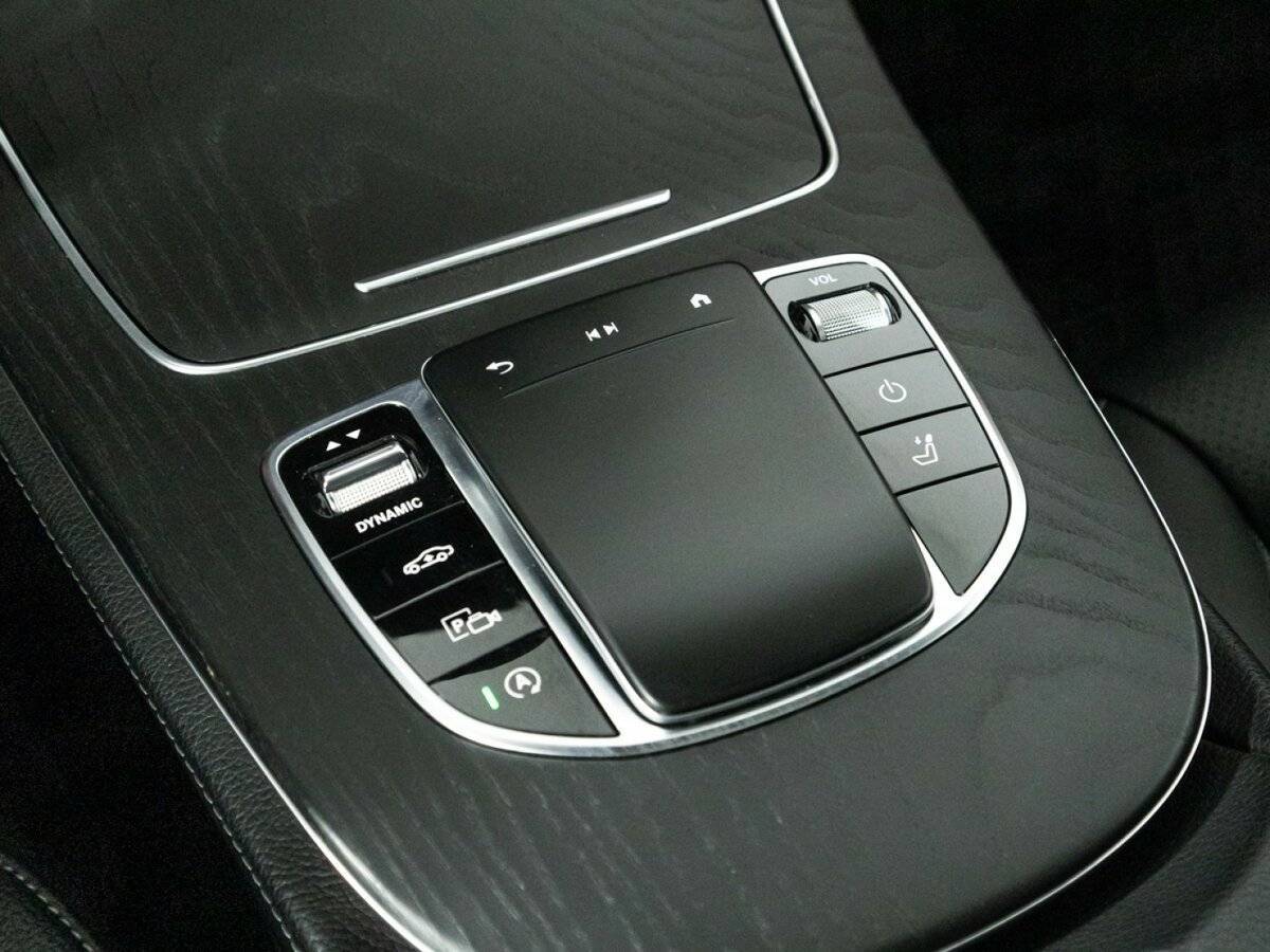 Mercedes-Benz E-Класс 2021 года с пробегом. Фото: #24