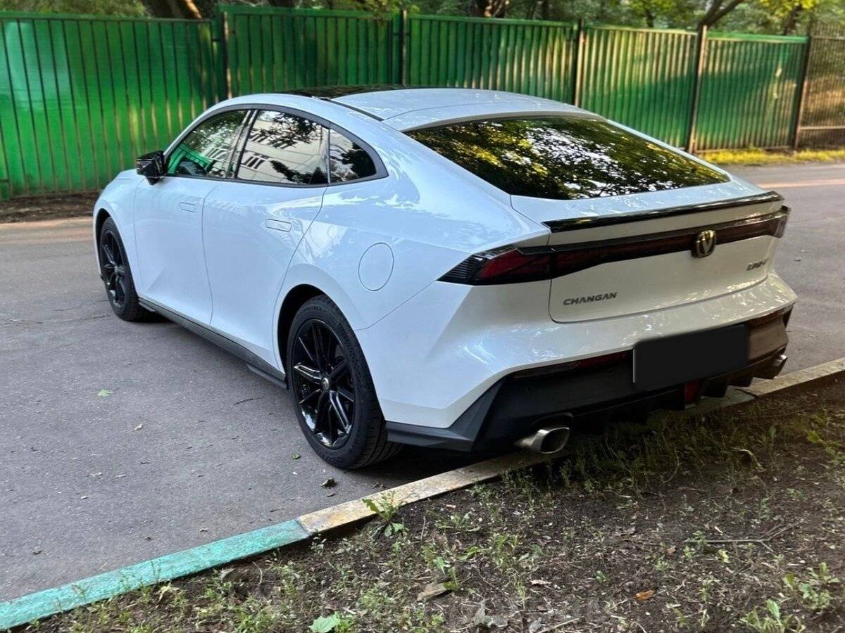 Changan UNI-V 2022 года с пробегом. Фото: #1