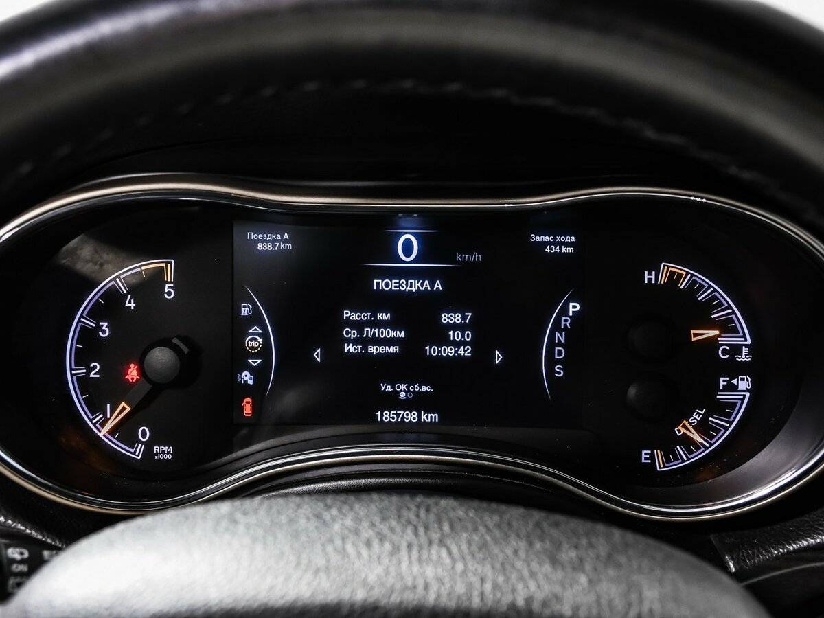 Jeep Grand Cherokee 2013 года с пробегом. Фото: #9