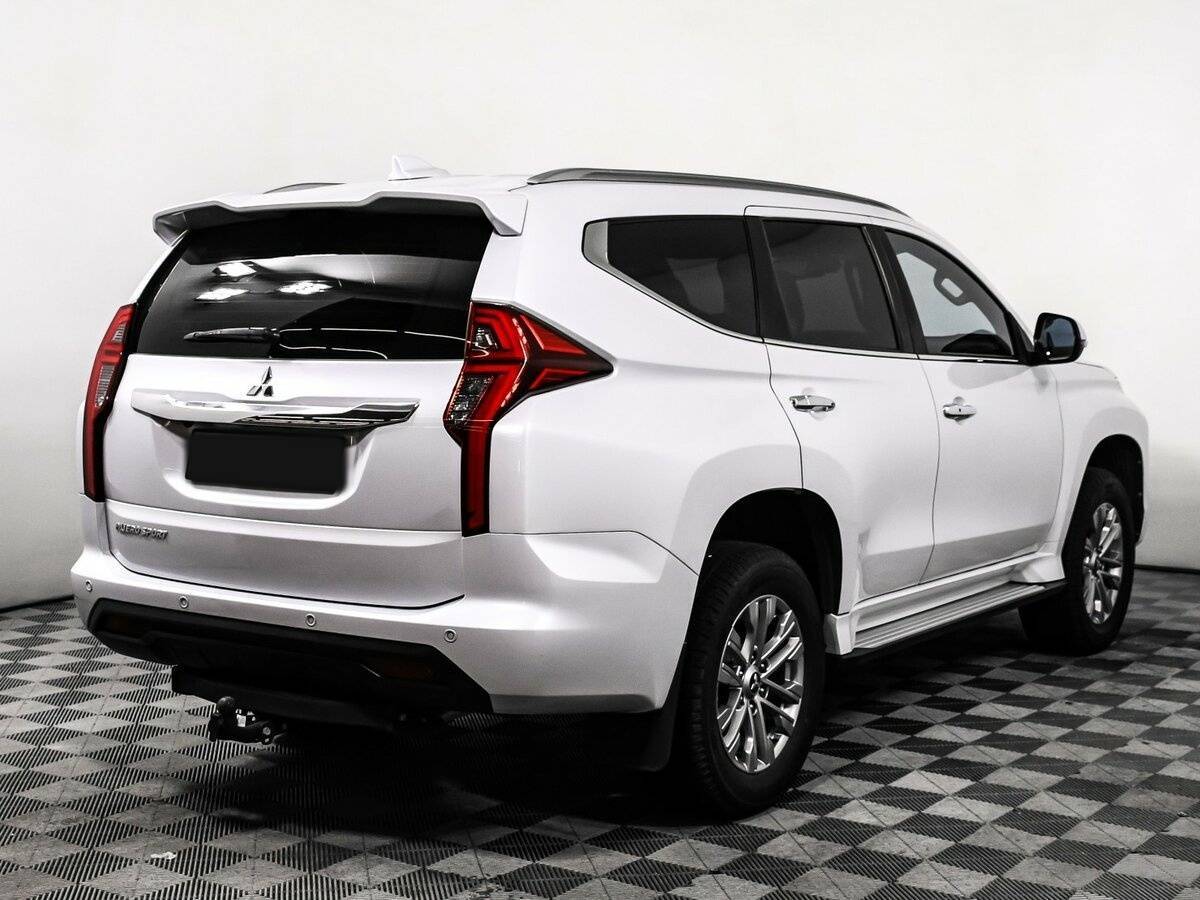 Mitsubishi Pajero Sport 2020 года с пробегом. Фото: #4