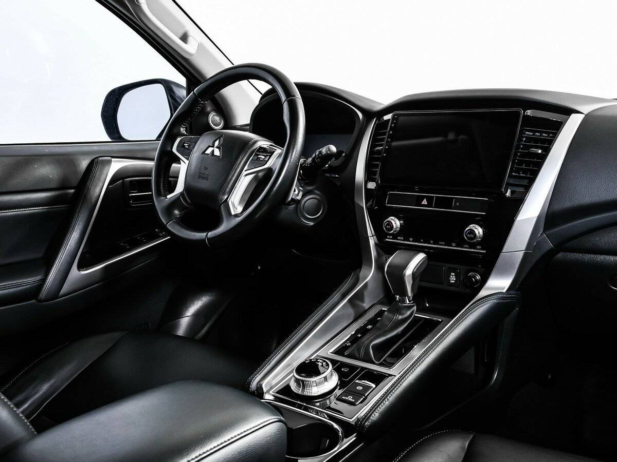 Mitsubishi Pajero Sport 2020 года с пробегом. Фото: #8