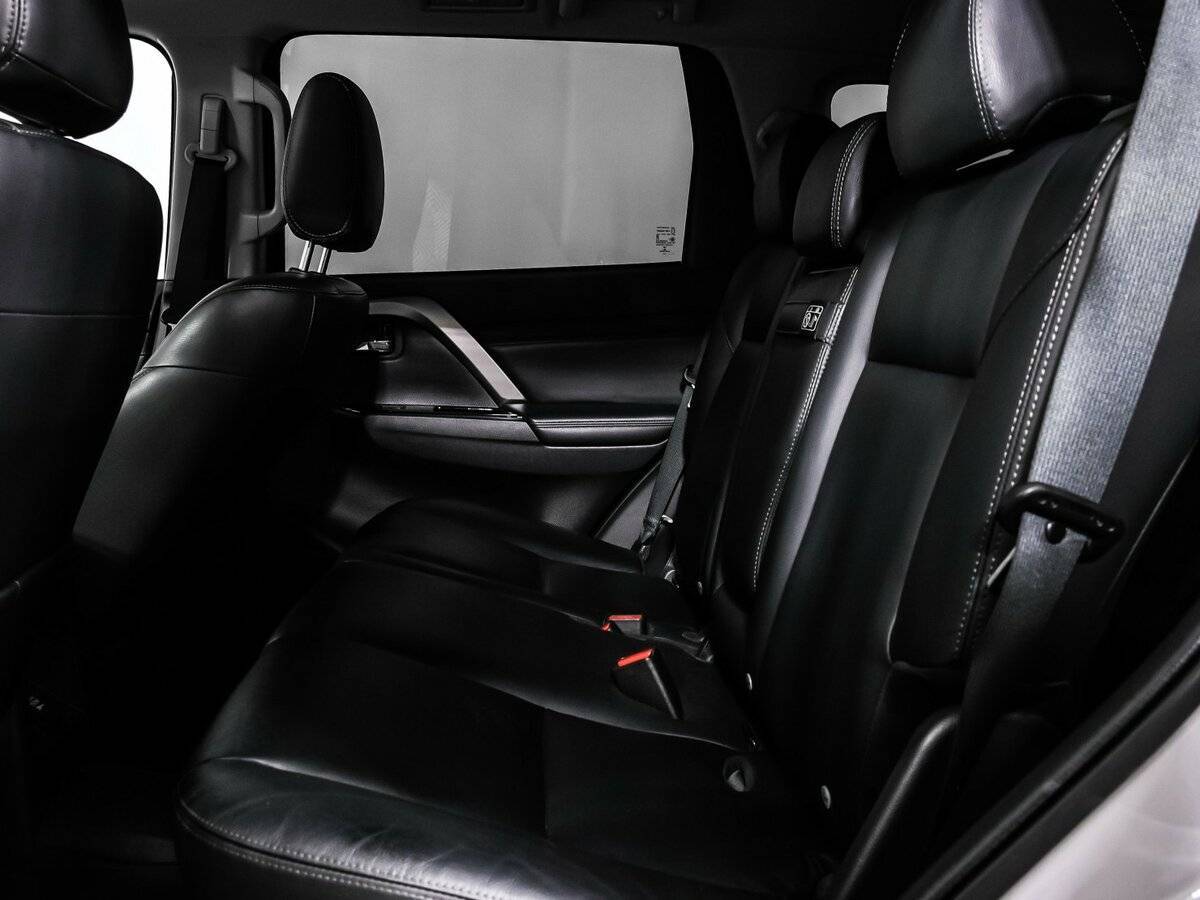 Mitsubishi Pajero Sport 2020 года с пробегом. Фото: #12