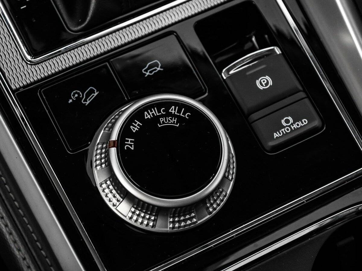 Mitsubishi Pajero Sport 2020 года с пробегом. Фото: #18