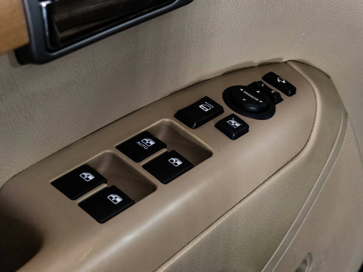 Kia Mohave 2012 года с пробегом. Фото: #22