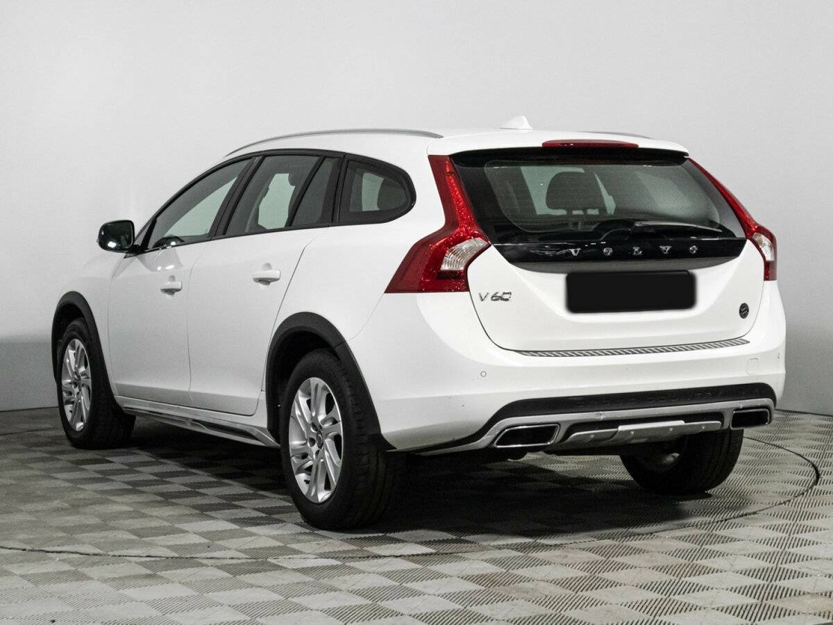 Volvo V60 Cross Country 2018 года с пробегом. Фото: #6
