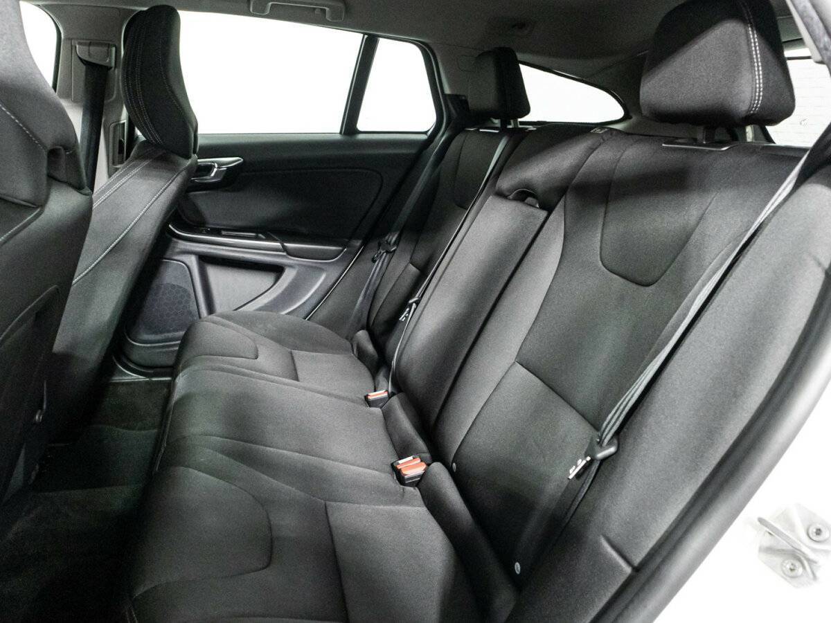 Volvo V60 Cross Country 2018 года с пробегом. Фото: #9