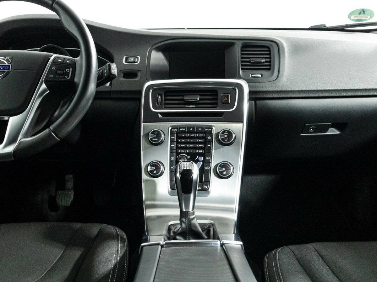 Volvo V60 Cross Country 2018 года с пробегом. Фото: #13