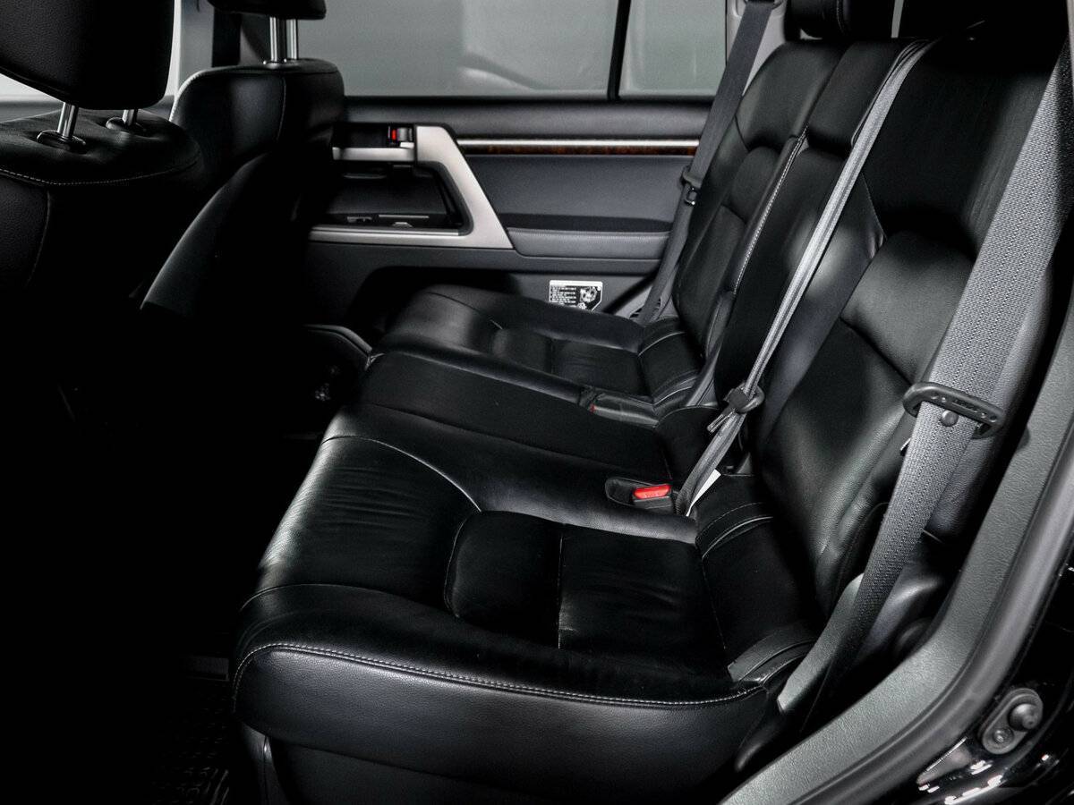 Toyota Land Cruiser 2011 года с пробегом. Фото: #9