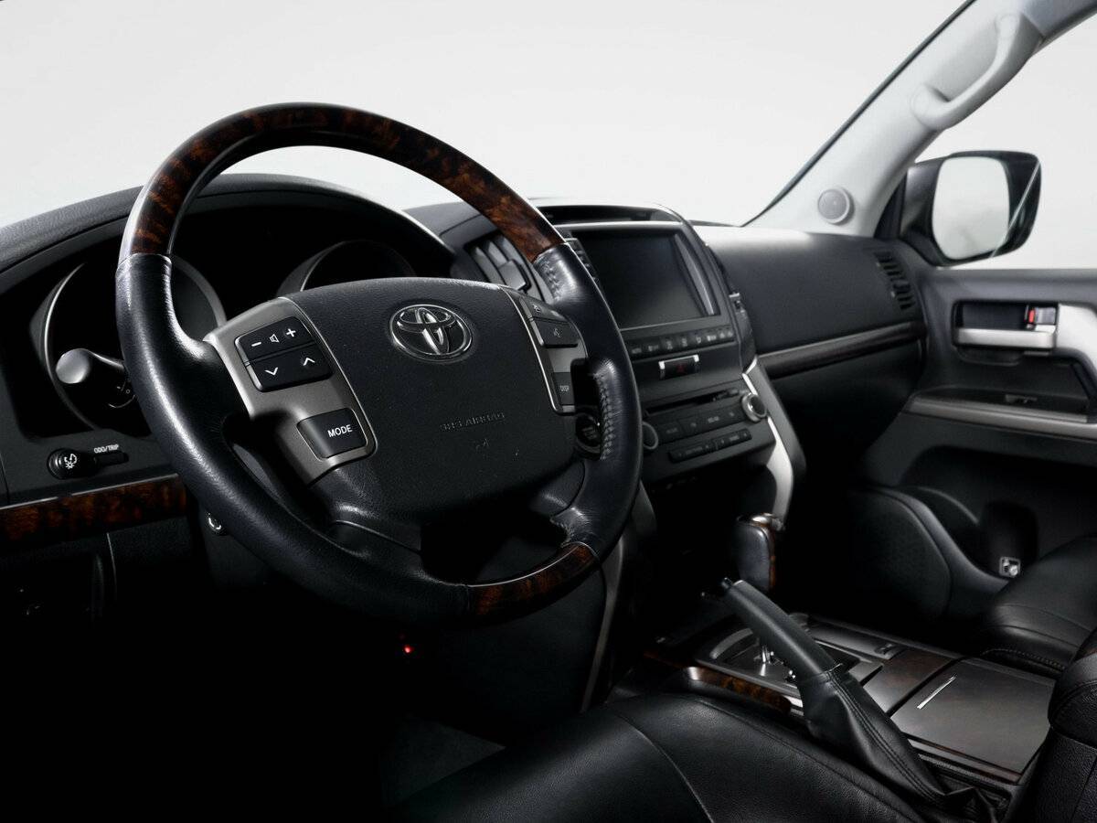 Toyota Land Cruiser 2011 года с пробегом. Фото: #13