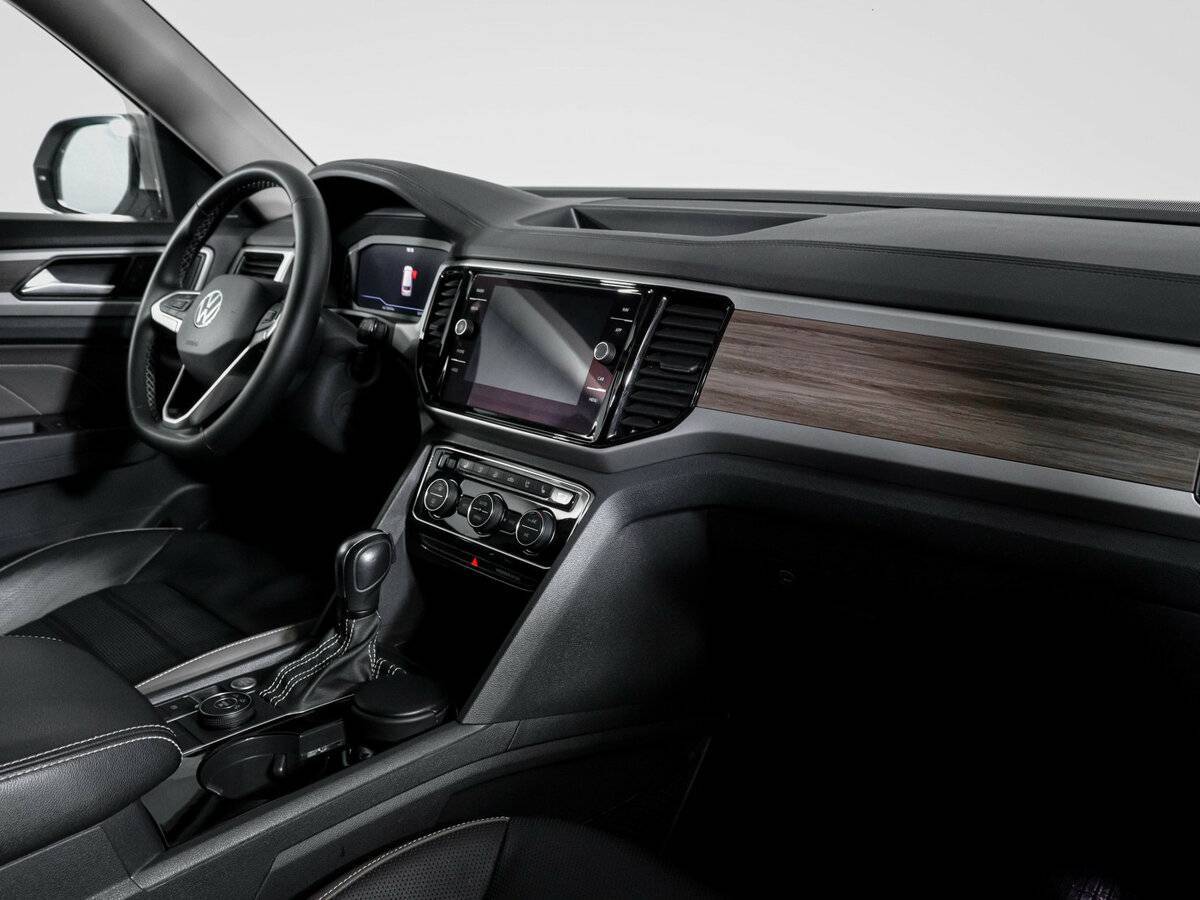Volkswagen Teramont 2021 года с пробегом. Фото: #8