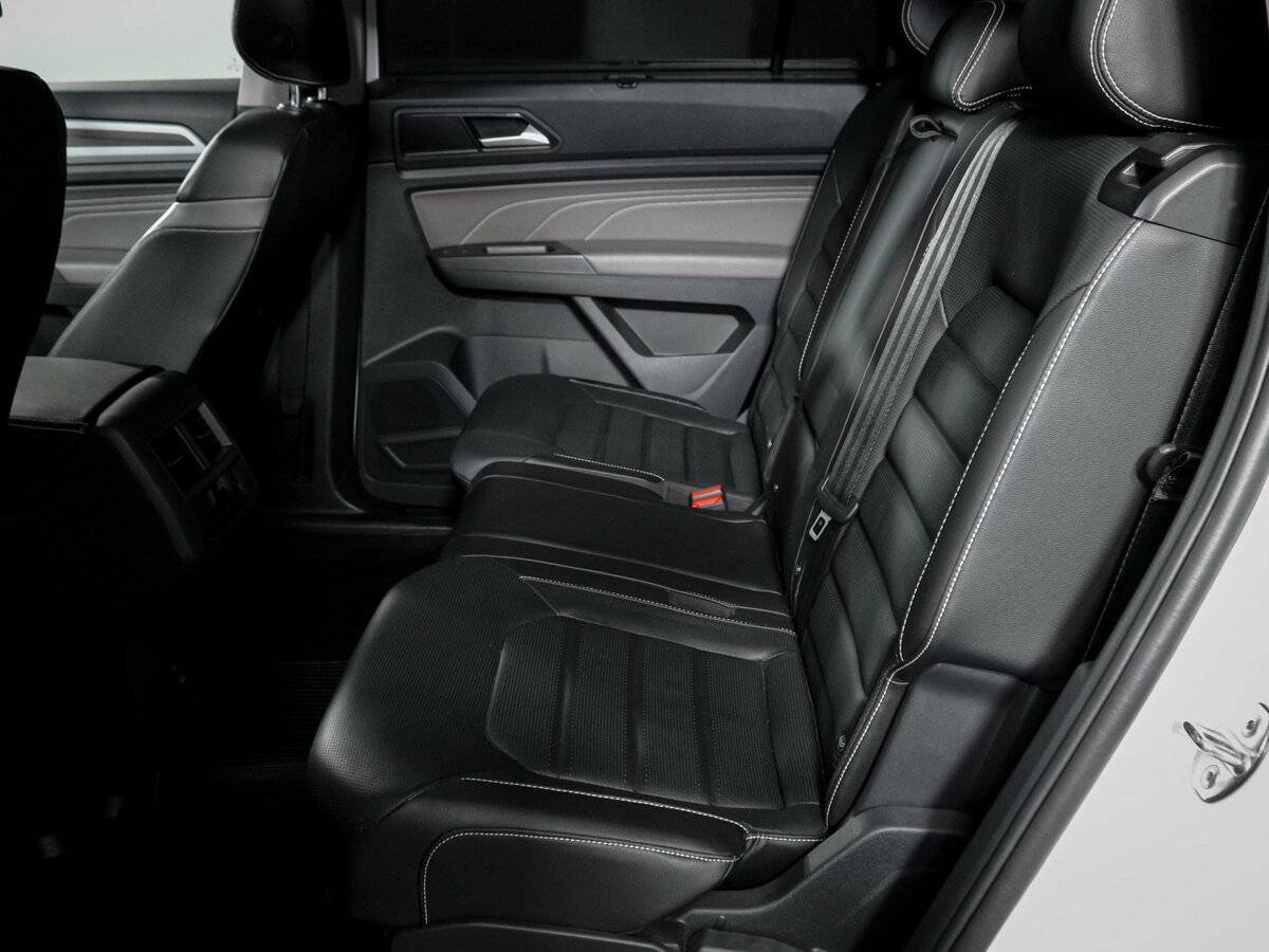Volkswagen Teramont 2021 года с пробегом. Фото: #9