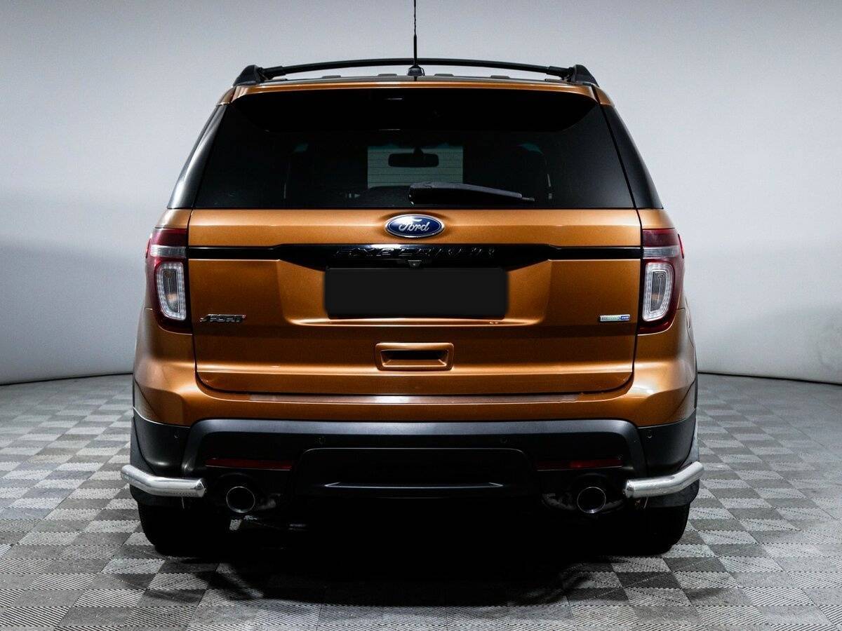 Ford Explorer 2013 года с пробегом. Фото: #4
