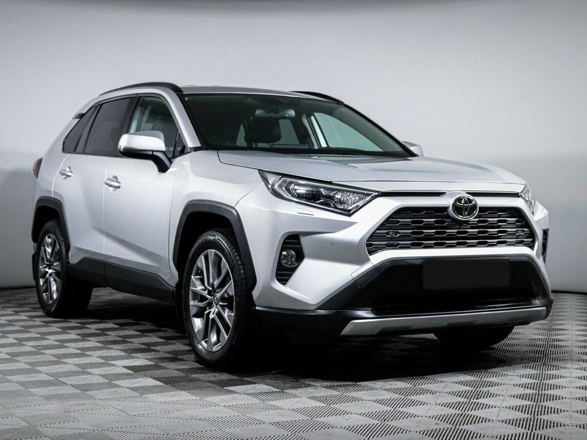 Toyota RAV4 2021 года с пробегом. Фото: #2