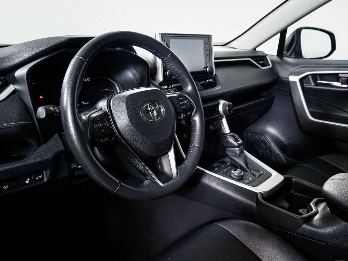 Toyota RAV4 2021 года с пробегом. Фото: #13