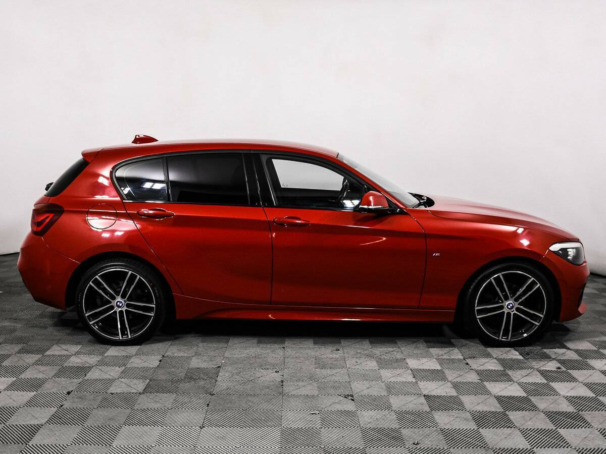 BMW 1 серии 2018 года с пробегом. Фото: #3
