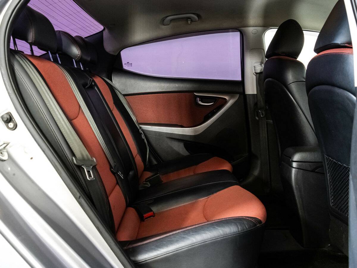 Hyundai Elantra 2011 года с пробегом. Фото: #13