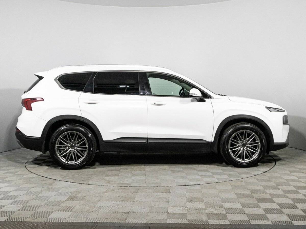 Hyundai Santa Fe 2021 года с пробегом. Фото: #3