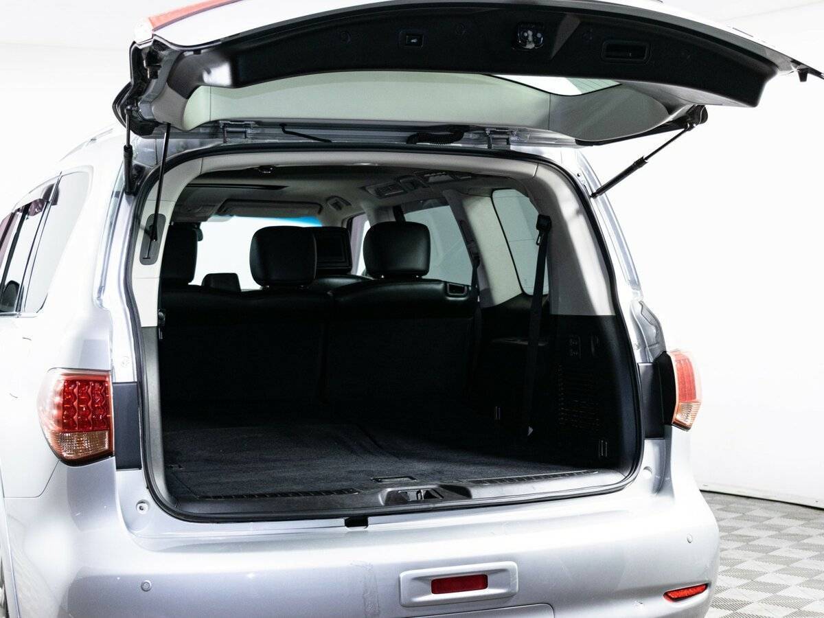 Infiniti QX56 2012 года с пробегом. Фото: #8