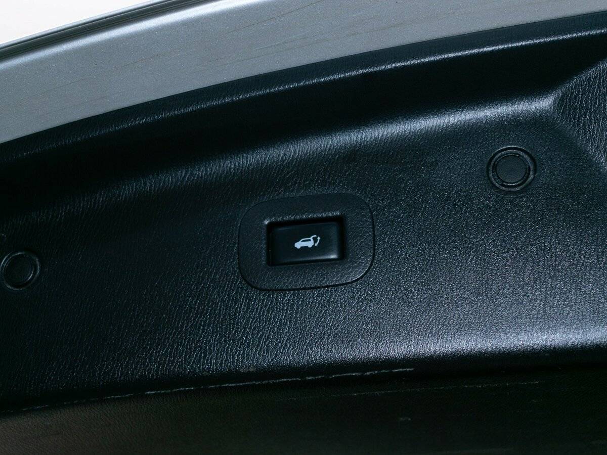 Infiniti QX56 2012 года с пробегом. Фото: #9