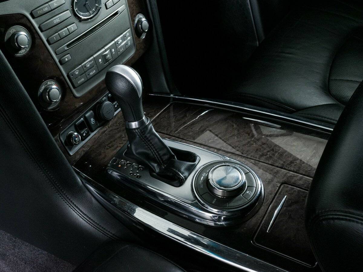 Infiniti QX56 2012 года с пробегом. Фото: #18