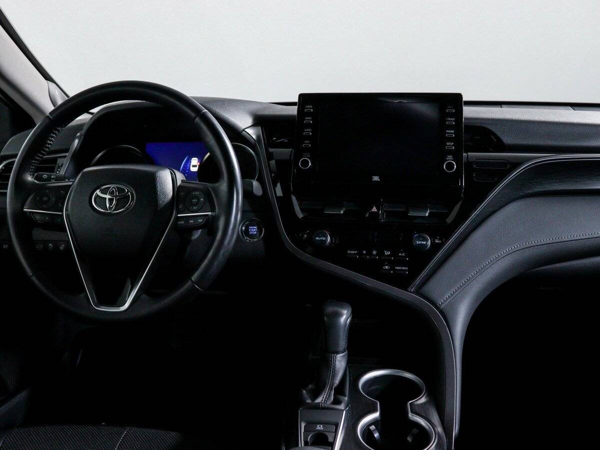 Toyota Camry 2021 года с пробегом. Фото: #10
