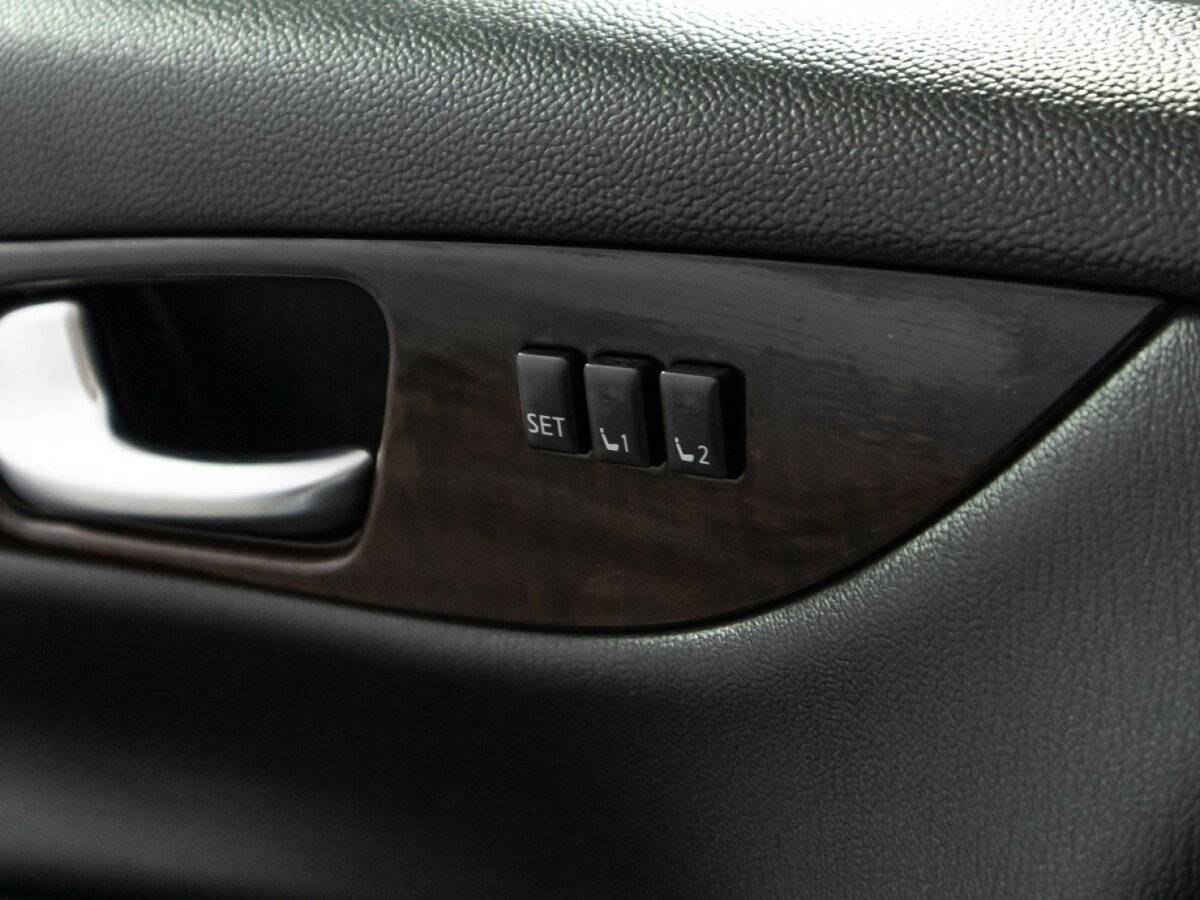 Infiniti QX50 2015 года с пробегом. Фото: #17