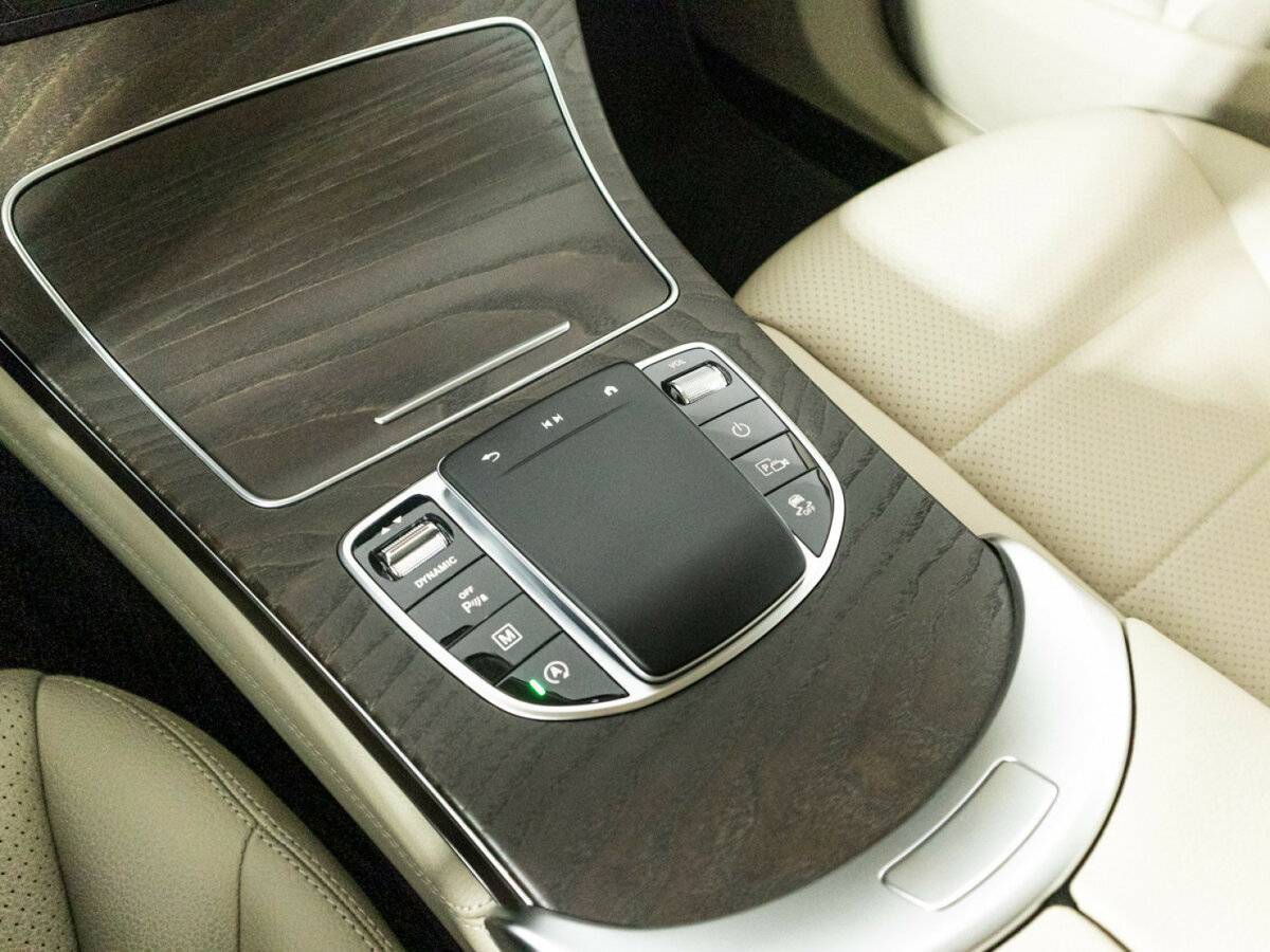 Mercedes-Benz GLC 2020 года с пробегом. Фото: #18