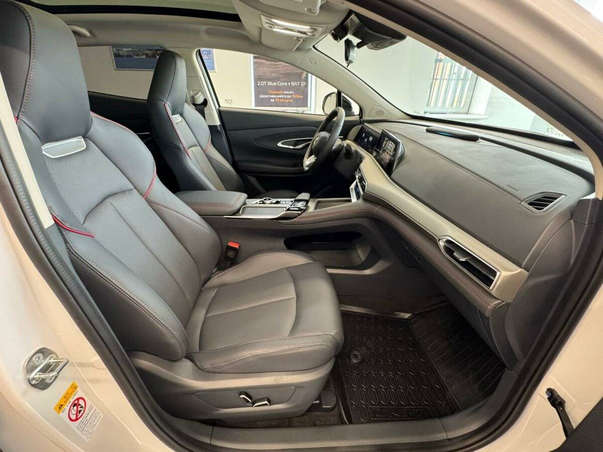 Changan UNI-T 2024 года с пробегом. Фото: #12