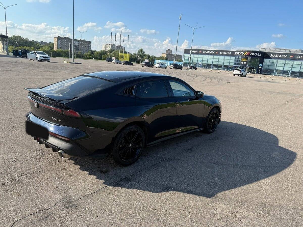 Changan UNI-V 2023 года с пробегом. Фото: #3