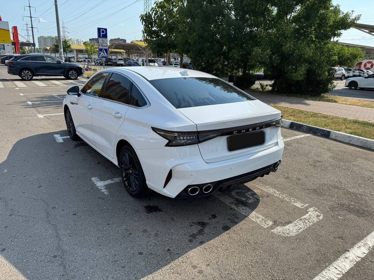 Chery Arrizo 8 2024 года с пробегом. Фото: #3