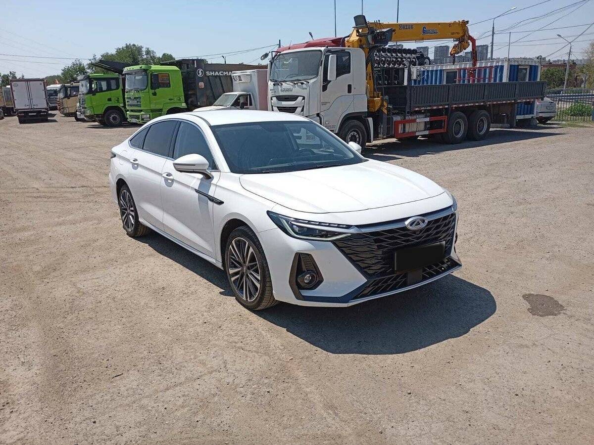 Chery Arrizo 8 2024 года с пробегом. Фото: #1