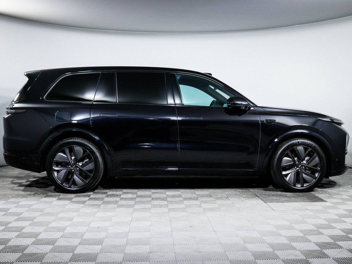 LiXiang L9 2023 года с пробегом. Фото: #3