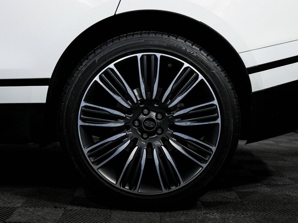 Land Rover Range Rover Velar 2017 года с пробегом. Фото: #12