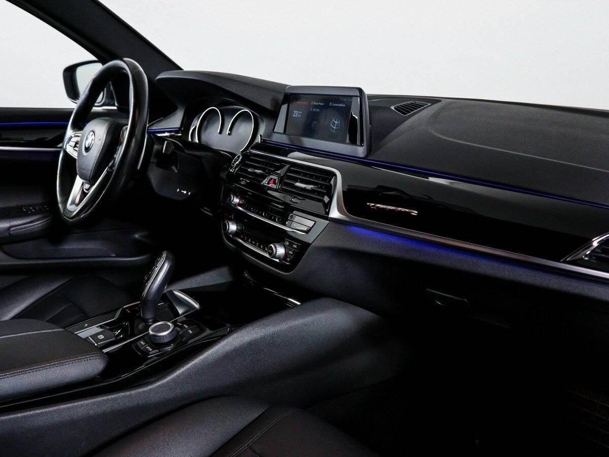 BMW 5 серии 2018 года с пробегом. Фото: #8