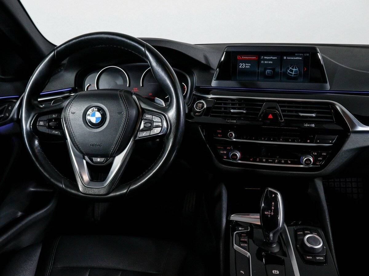 BMW 5 серии 2018 года с пробегом. Фото: #11