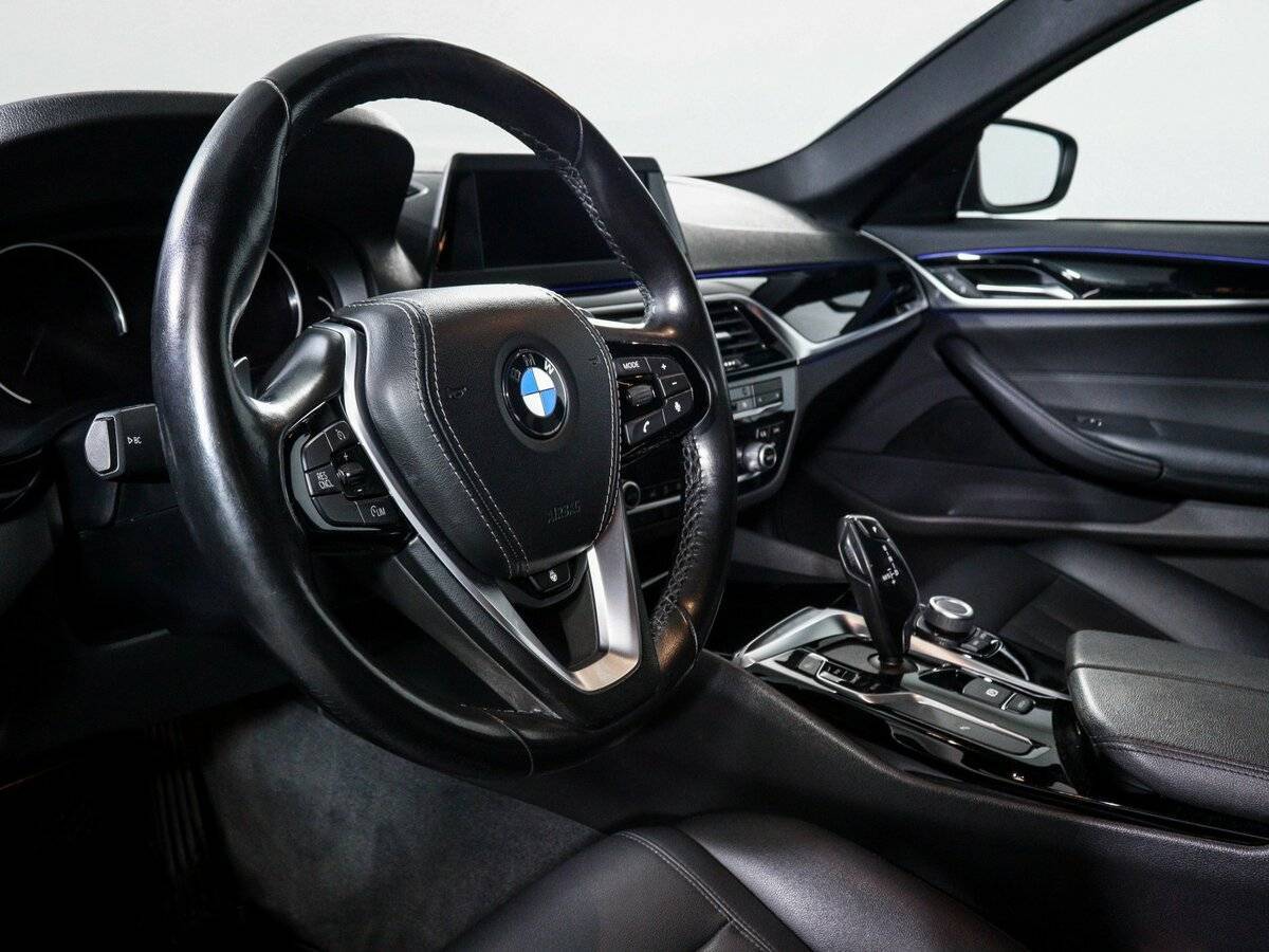 BMW 5 серии 2018 года с пробегом. Фото: #13