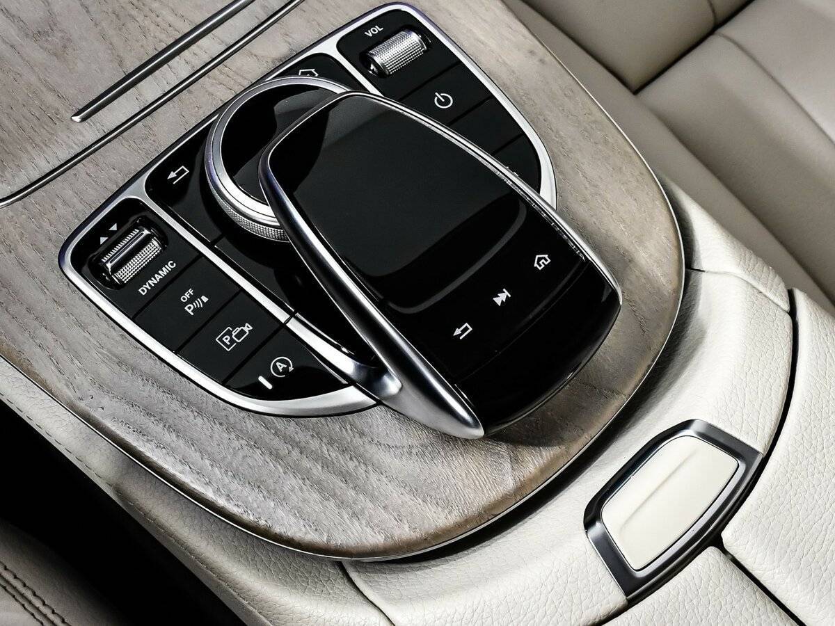 Mercedes-Benz E-Класс 2019 года с пробегом. Фото: #17