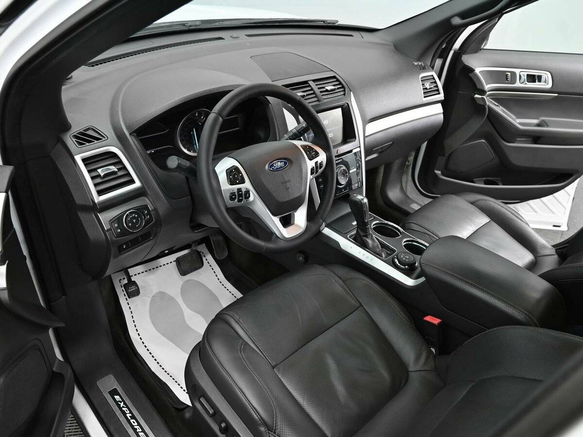 Ford Explorer 2013 года с пробегом. Фото: #7