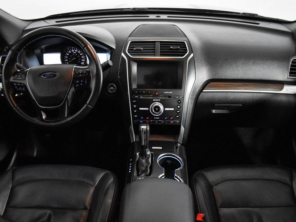 Ford Explorer 2016 года с пробегом. Фото: #13