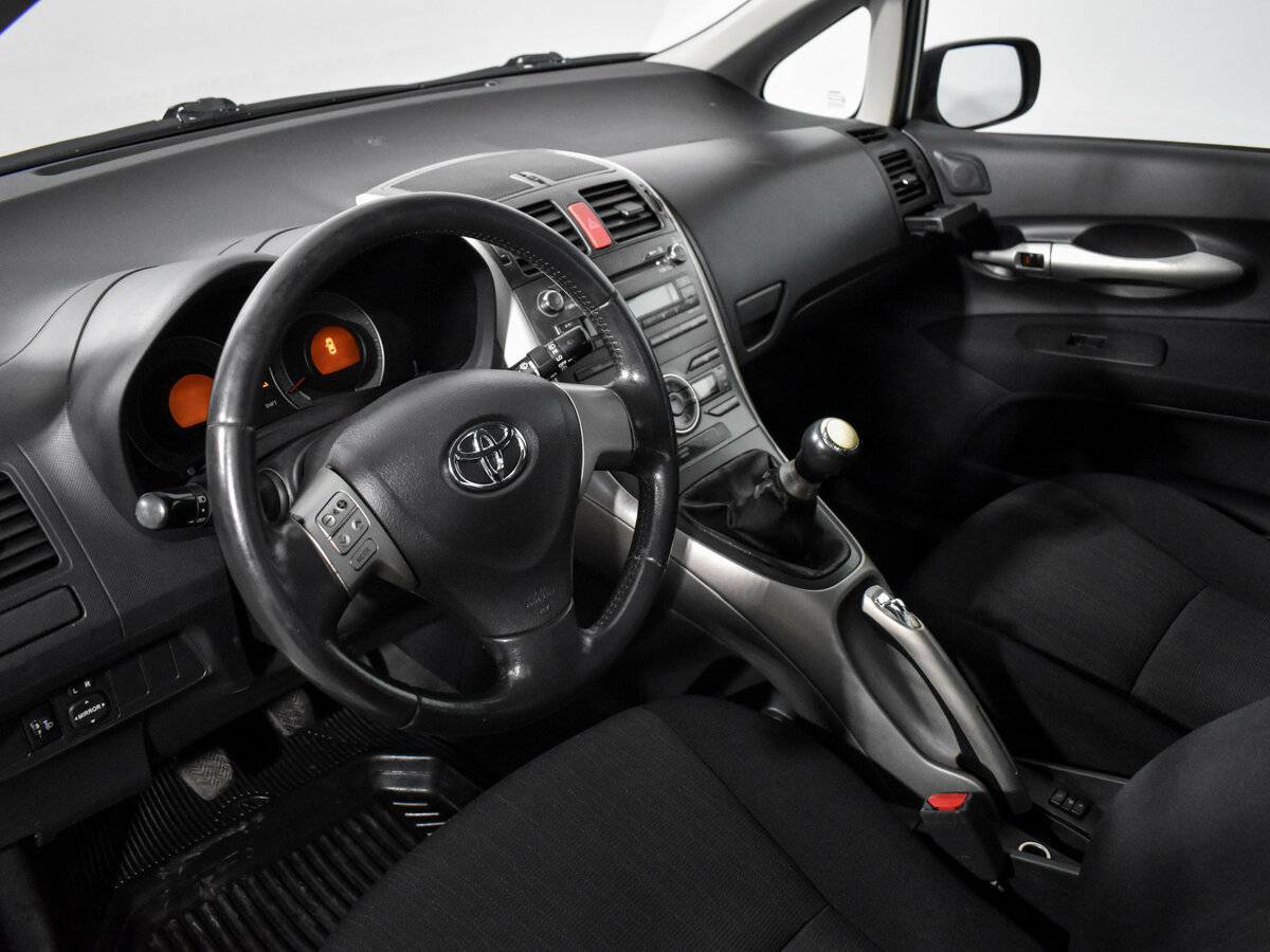 Toyota Auris 2008 года с пробегом. Фото: #8