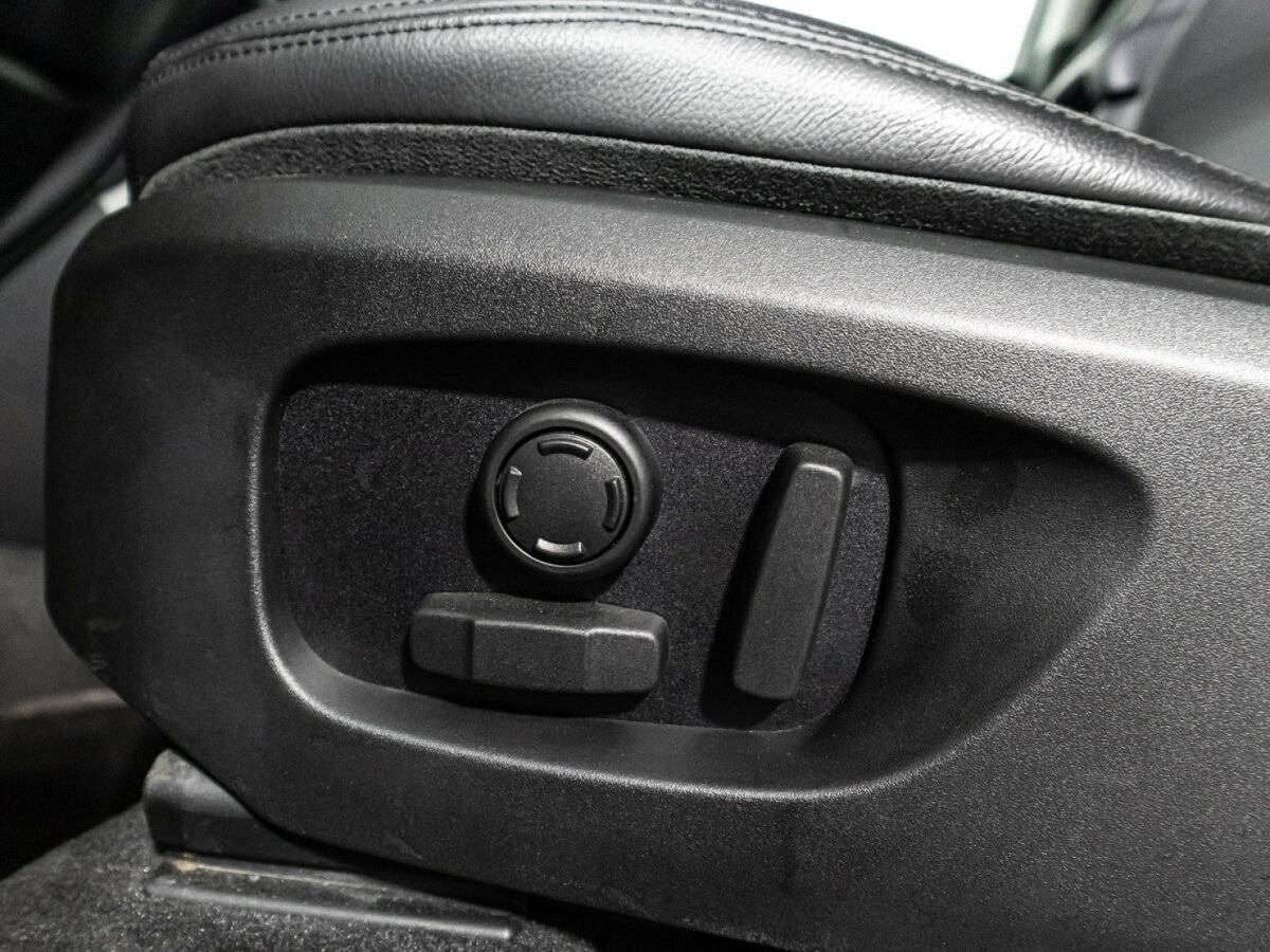 Land Rover Discovery Sport 2018 года с пробегом. Фото: #16