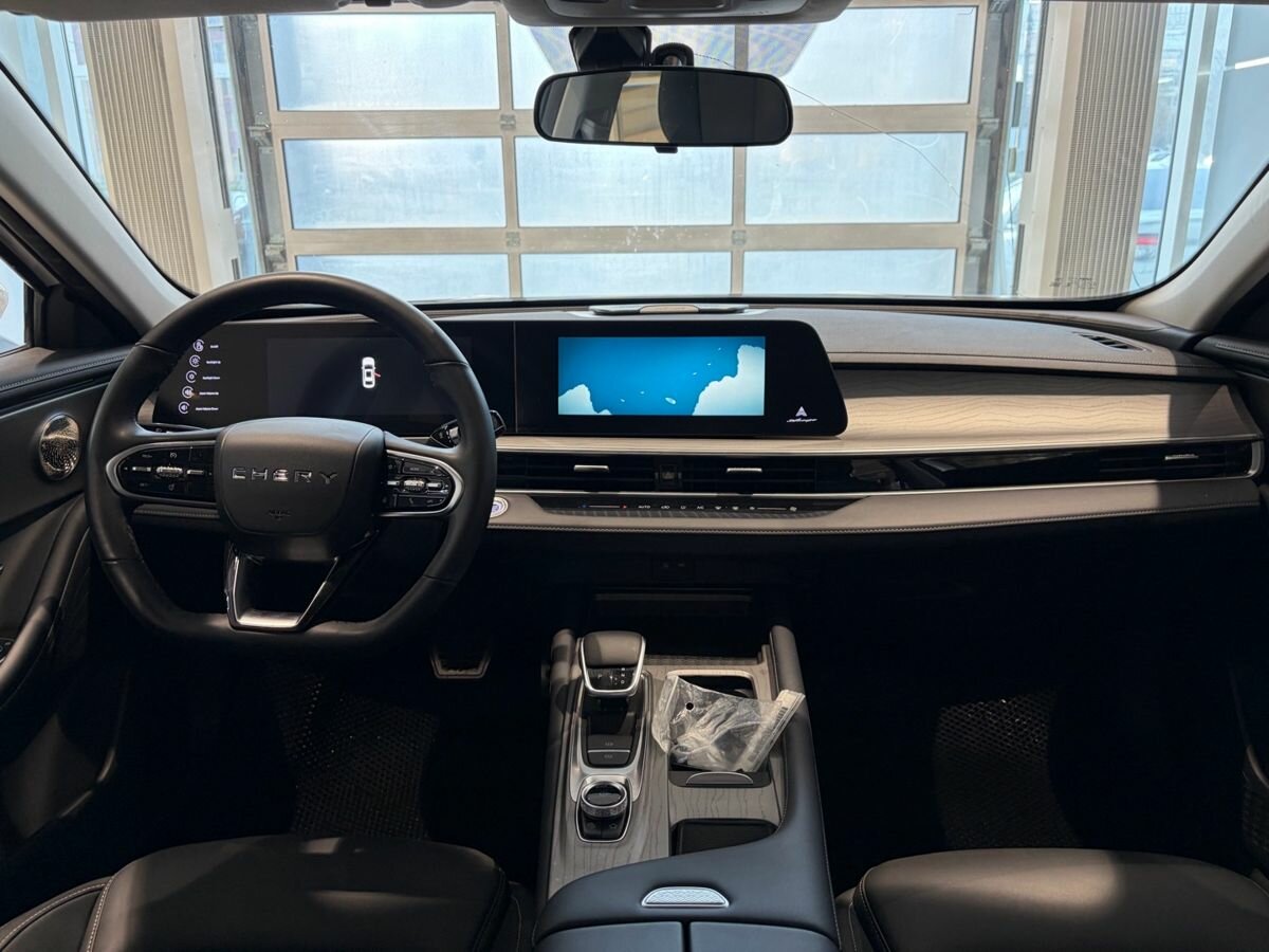 Chery Arrizo 8 2024 года с пробегом. Фото: #10