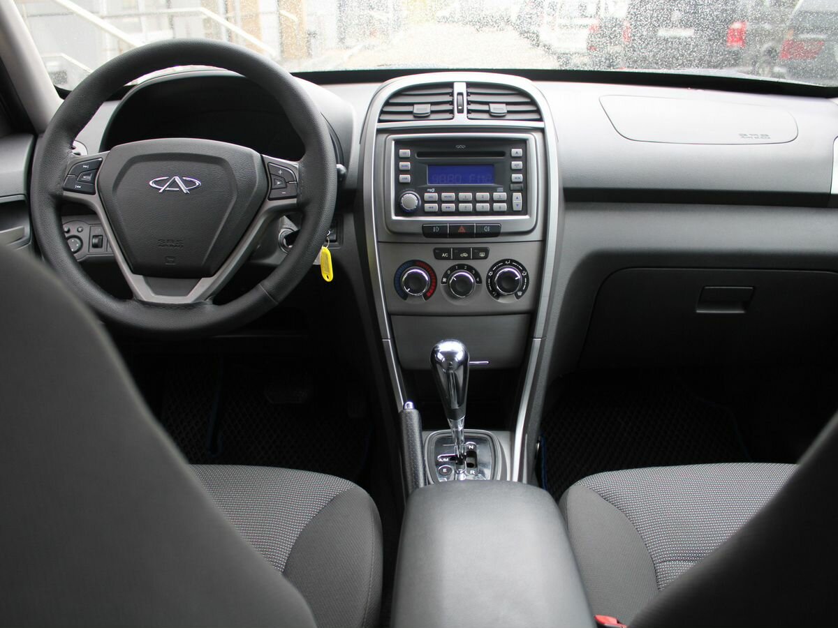 Chery Tiggo (T11) 2015 года с пробегом. Фото: #8